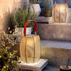 Solar Lantern Decorative Rattan Lamp Factory Wholesale | HUAJUN